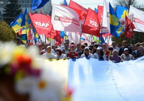 «Вставай, Україно!» в Сумах. ФОТО. ВІДЕО