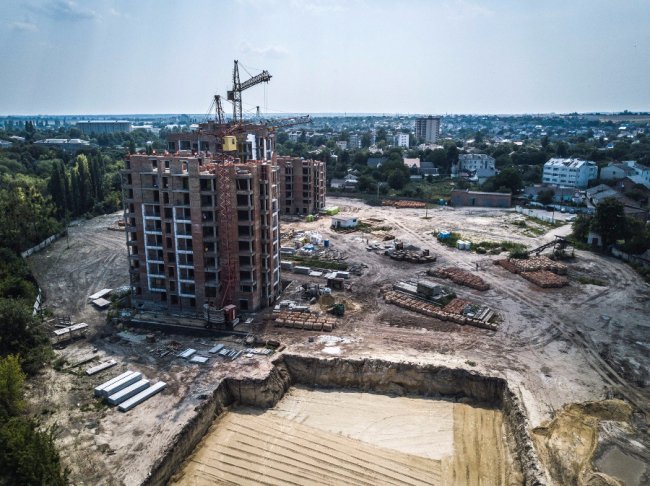 Луцький ЖК «Супернова»: вражаючі фото будівельного майданчика*