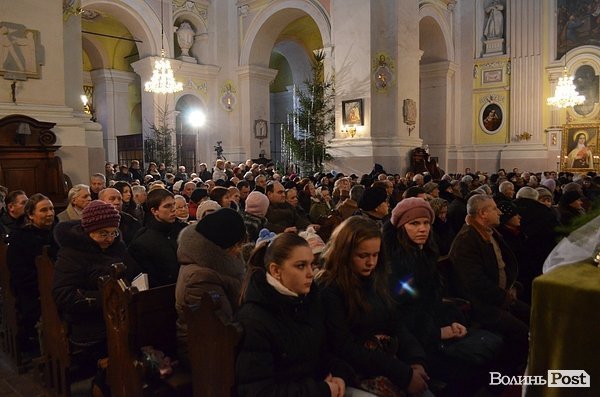 Луцькі католики відслужили святу літургію. ФОТО