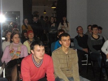 У Луцьку відбувся акустичний вечір єднання Сходу і Заходу. ФОТО