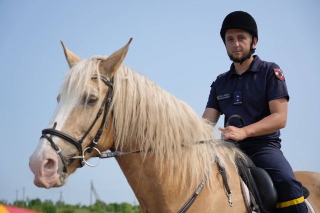Волинські піротехніки відновлювалися іпотерапією. ФОТО