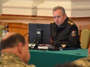 Муженко звільнив 20 військових комісарів