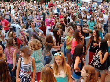 У День молоді в Луцьку був DJ-парад. ФОТО