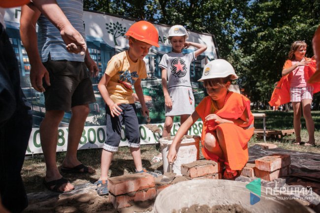 Маленькі будівничі у Ковелі