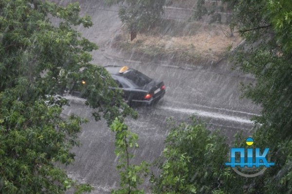 Злива за годину затопила половину Херсона. ФОТО
