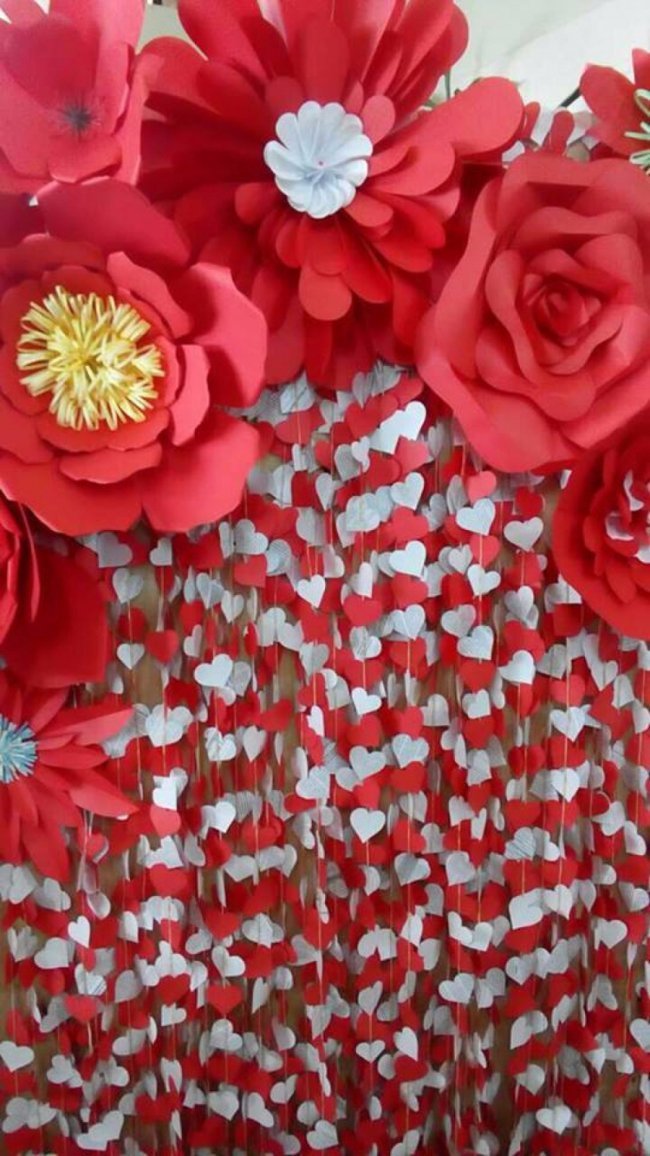 Луцьк: у зоопарку встановили романтичну «сердечну» фотозону