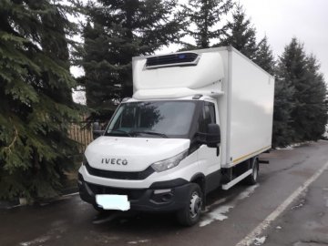 Через волинський кордон чоловік хотів провезти вантажівку, зменшивши ціну удвічі