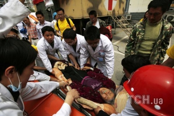 Китай очухується від землетрусів. ФОТО