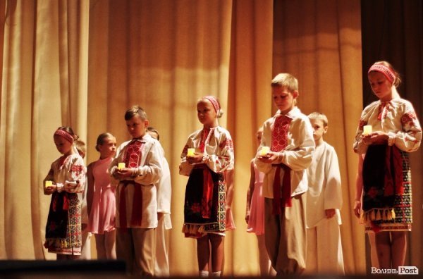 «Не ми почали цю війну, але наш обов'язок її завершити». Річниця Іловайської трагедії. ФОТО