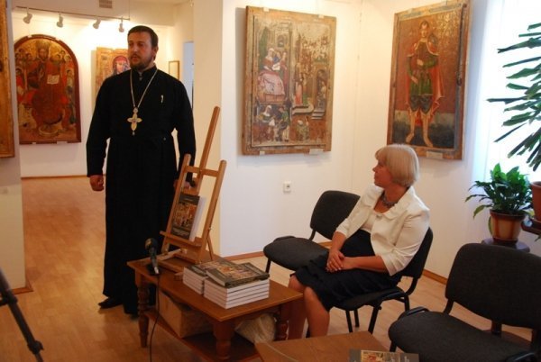 У Луцьку презентували унікальну книгу. ФОТО