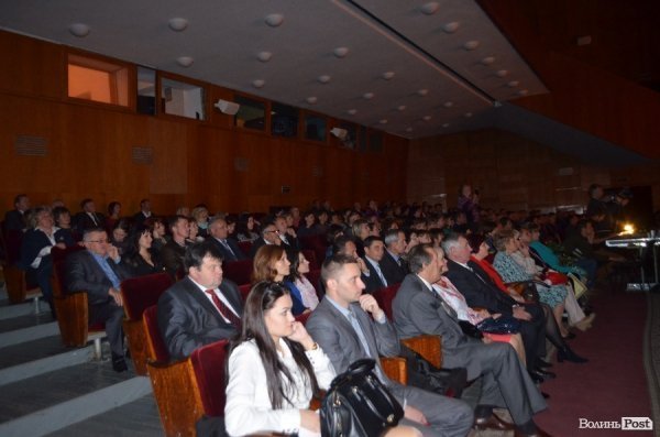 У Луцьку привітали освітян із їхнім професійним святом. ФОТО