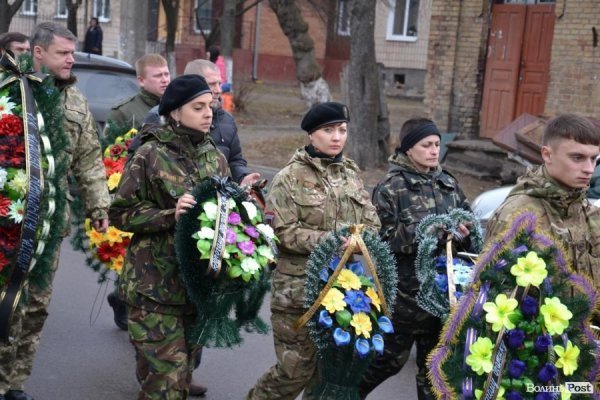 У Луцьку попрощалися із загиблим в аварії бійцем ДУКу. ФОТО