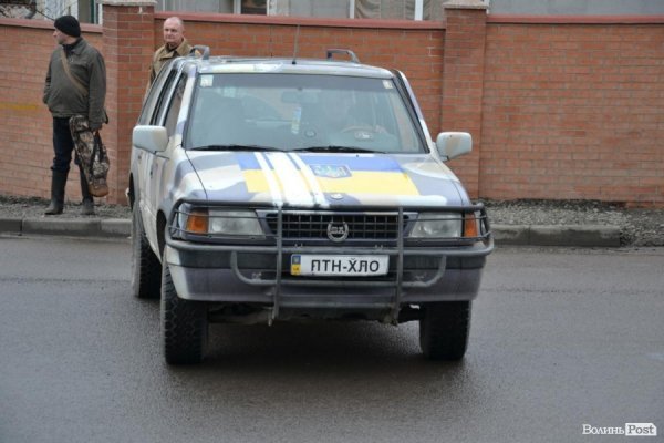 У Луцьку попрощалися із загиблим в аварії бійцем ДУКу. ФОТО