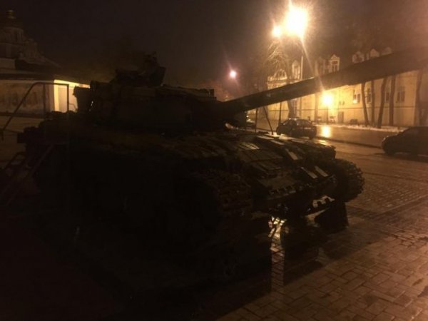 У центр Києва звезли російську техніку для «виставки ганьби». ФОТО