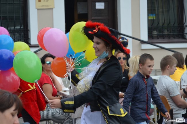 У «сонячній» кав’ярні в Луцьку започаткували власне свято, аби врятувати заклад від закриття. ФОТО