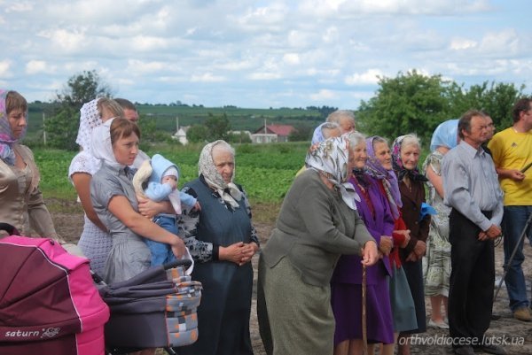 Замість згорілої церкви побудують нову