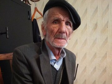На Волині знайшли дідуся, який не знає, де живе і як його звати. ОНОВЛЕНО