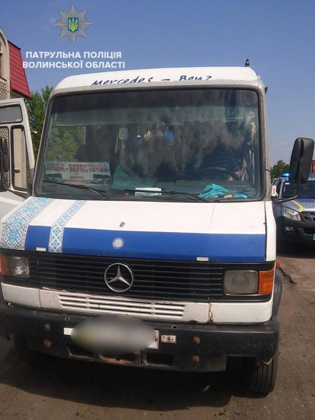 На Волині патрульні «карають» водіїв рейсових автобусів