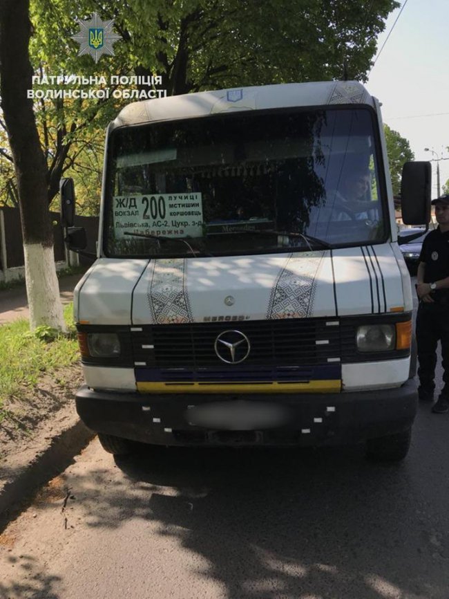 На Волині патрульні «карають» водіїв рейсових автобусів