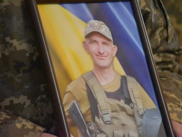 Лучани провели в останню дорогу загиблого Героя Олександра Кравчука