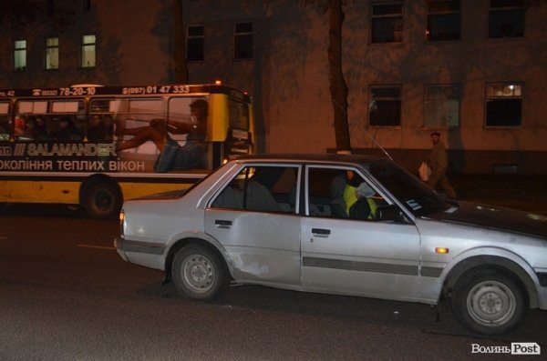 Аварія у Луцьку: в маршрутки відлетіло колесо. ФОТО