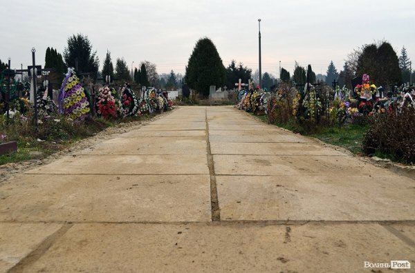 Щороку на цвинтарі у Гаразджі ховають понад тисячу людей. ФОТО