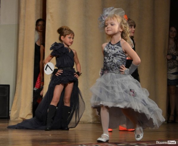 У Луцьку вибирали маленьких принца і принцесу. ФОТО