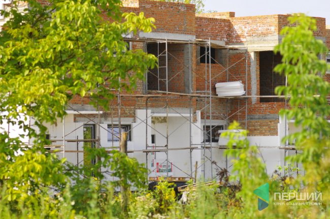 Поблизу Луцька будують незвичайне котеджне містечко. ФОТО*