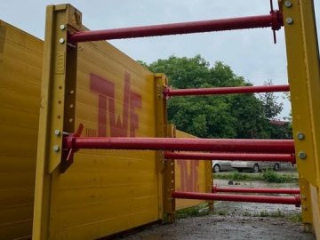 У Луцьку для безпеки комунальників придбали нове обладнання: скільки воно коштує