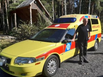 Волинська громада отримала надсучасну «швидку» від шведів. ФОТО