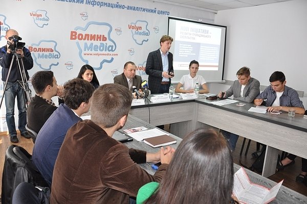 Григорій Пустовіт підписав меморандум про співпрацю із молодіжними лідерами*