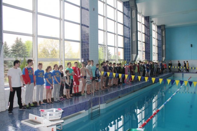 У Луцьку відбувся турнір з плавання пам’яті загиблого атовця. ФОТО