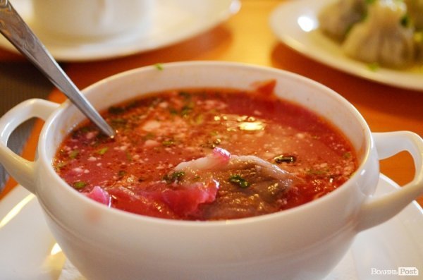 «Ресора» - мінус. «Чебуречна» - плюс. Смачного Луцька!