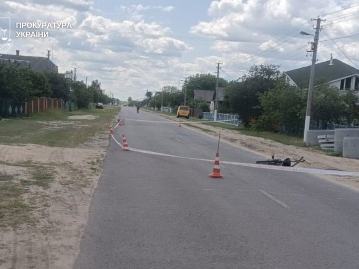 Збив 65-річну велосипедистку з 6-річною дівчинкою: волинянина судять за ДТП