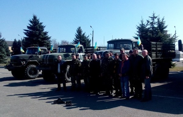 Для волинських бійців відремонтували три автомобілі. ФОТО