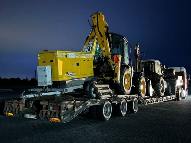 З Волині відправили техніку для ліквідації наслідків затопленої Херсонщини. ФОТО