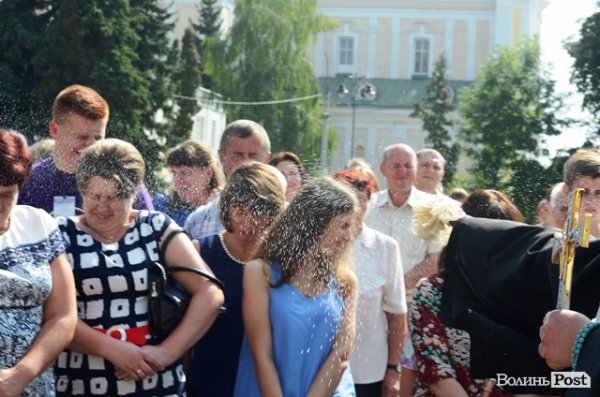 Нові студенти політеху пройшлися червоною доріжкою. ФОТОРЕПОРТАЖ