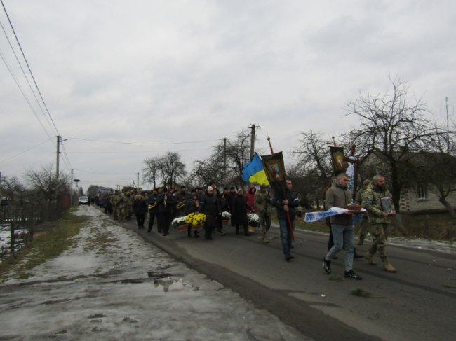 На Волині попрощалися з Героєм Андрієм Плескуном. ФОТО