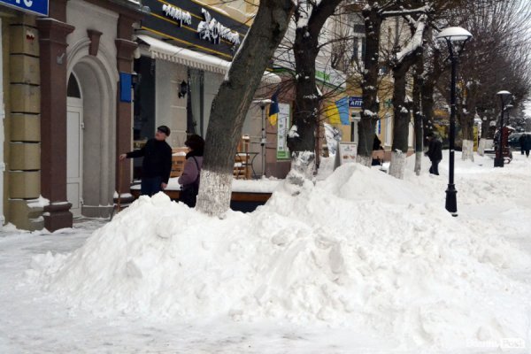 Лютий лютує: фото зими в Луцьку