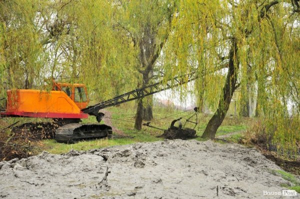 Як чистять ставки в Теремно. ФОТО