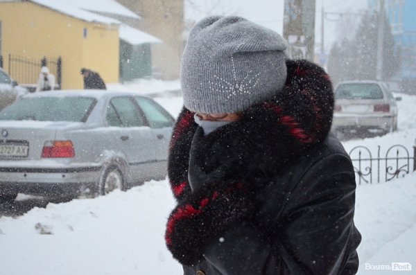 Луцьк замітає снігом. ФОТО