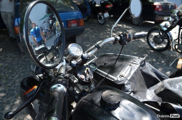 Під Луцьком - тусовка байкерів. ФОТО