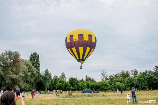Яскраво, повітряно, незабутньо: фінальний день фестивалю «Aerosfera» у Луцьку. ФОТО