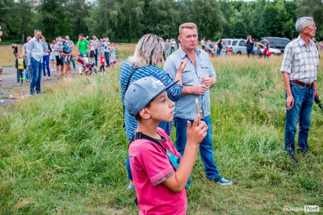 Яскраво, повітряно, незабутньо: фінальний день фестивалю «Aerosfera» у Луцьку. ФОТО