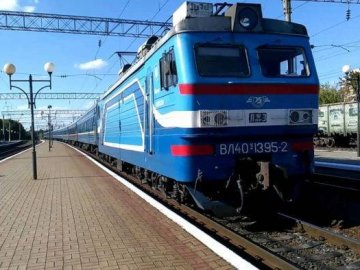Від сьогодні починає курсувати поїзд, який буде зупинятися на ковельській станції