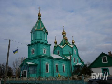 Представники УПЦ МП не віддають статут: у селі на Любомльщині чергуватимуть біля церкви. ФОТО