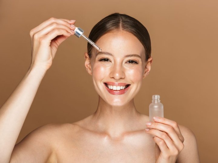 Головні принципи правильного та корисного застосування сироватки для обличчя