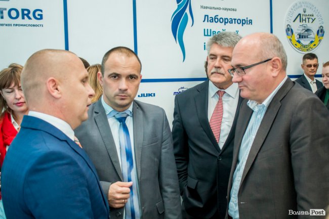 У луцькому виші відкрили унікальну Лабораторію швейної індустрії. ФОТО