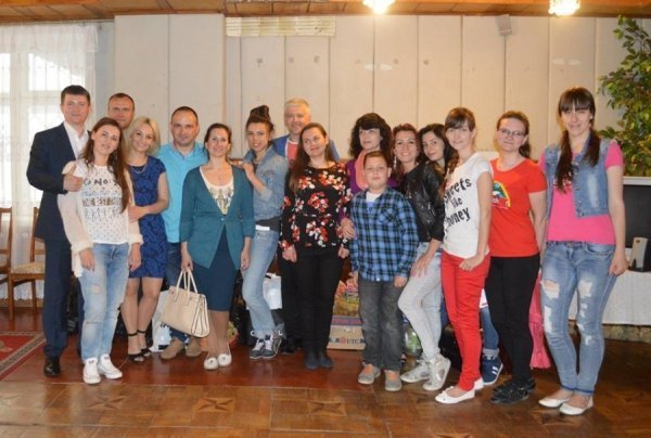 Кошти, зібрані на Світському Рауті, стали подарунком для дитячого притулку. ФОТО 