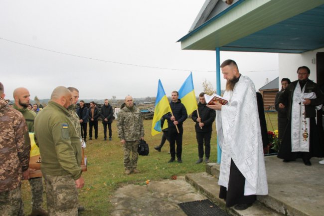 На Волині попрощалися з Героєм Віктором Войтком. ФОТО